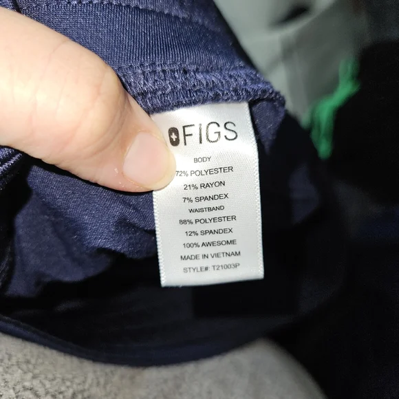 Navy Figs Scrub Set - Picture 3 of 5